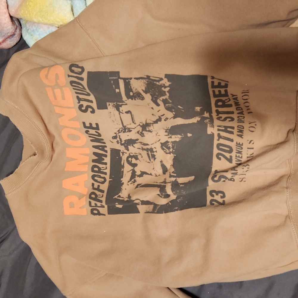 Ramones sweatshirt